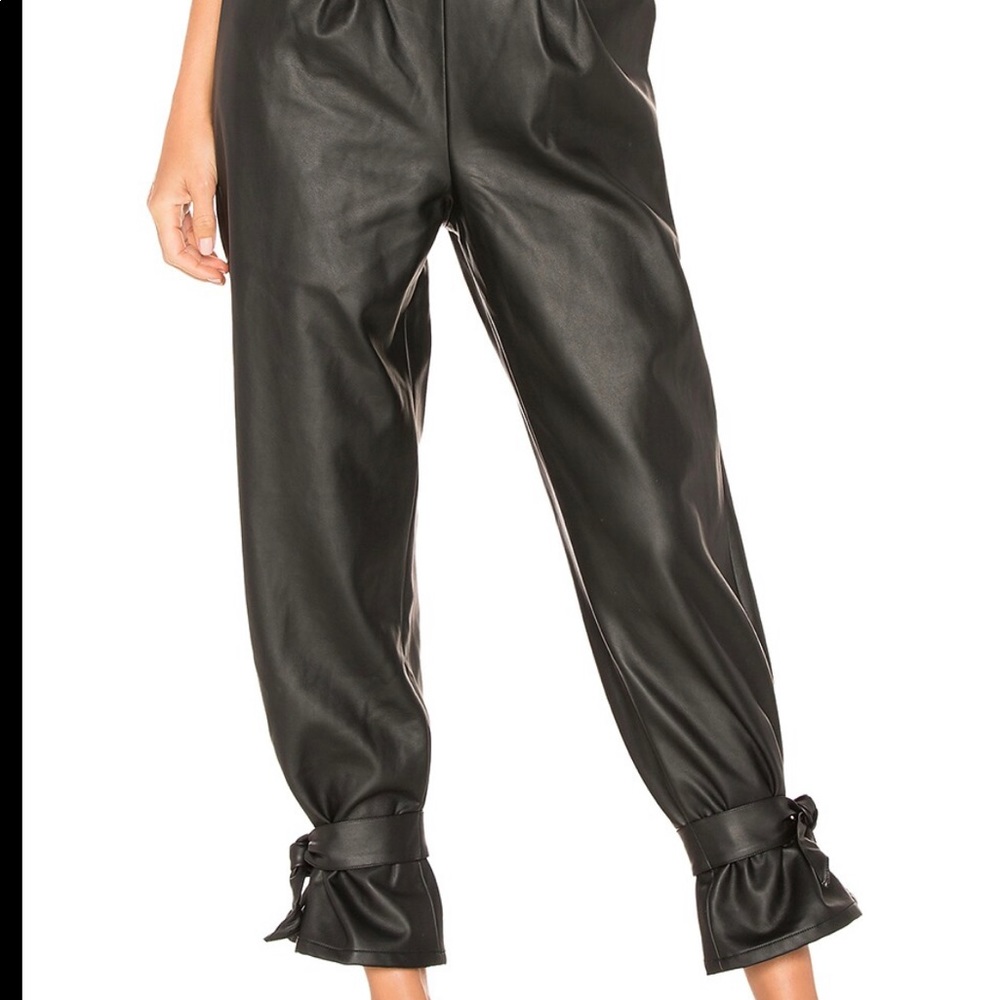 Lovers and Friends HOT pants! 🔥